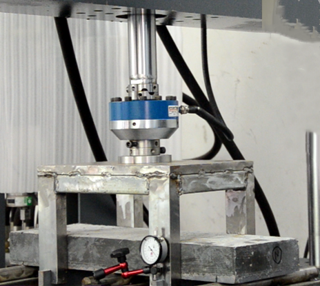 Five-point loading composite beam fatigue test